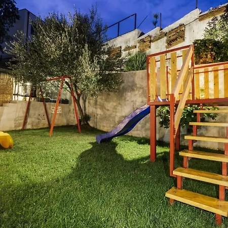 Villa Leko With Outdoor Pool And Hot Tub , Fit 22 People Donji Prolozac