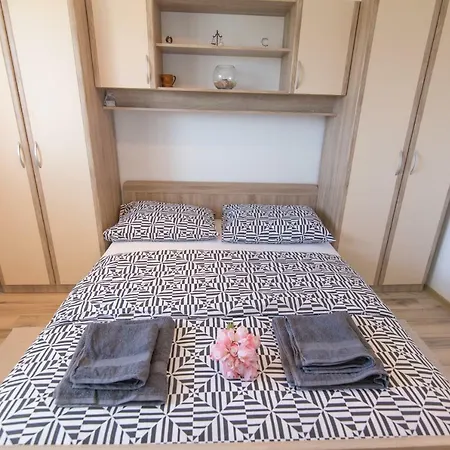 Βίλα Leko With Outdoor Pool And Hot Tub , Fit 22 People