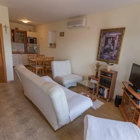 Leko With Outdoor Pool And Hot Tub , Fit 22 People *